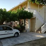 Casa Dyonisia Tsilivi Lägenhetshotell Plános